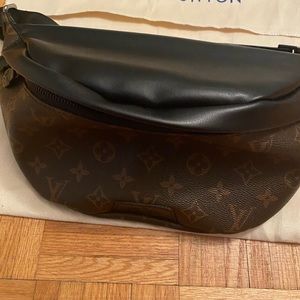 LV bumbag